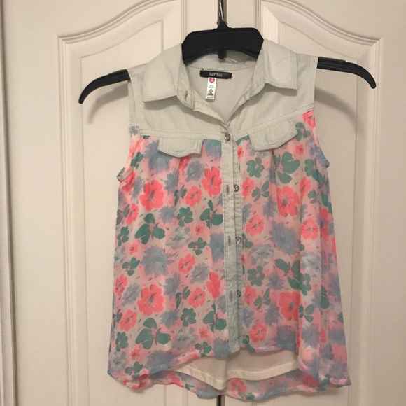 Like new super cute Kensie sleeveless girls size 10 denim and floral blouse - Picture 2 of 5